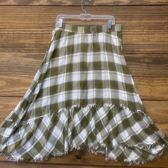 Cato Skirt - Picture 2 of 9